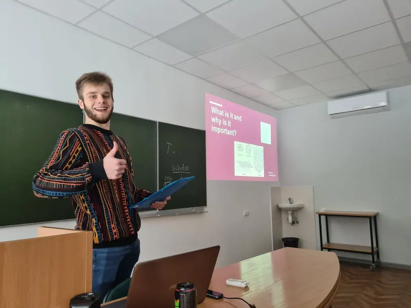Studentas po savo pristatymo, 2022 m. ruduo