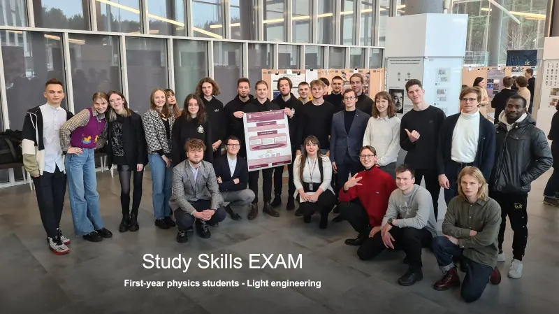 Studijų įgūdžių egzaminas – pirmakursiai fizikai, Šviesos technologijų programa